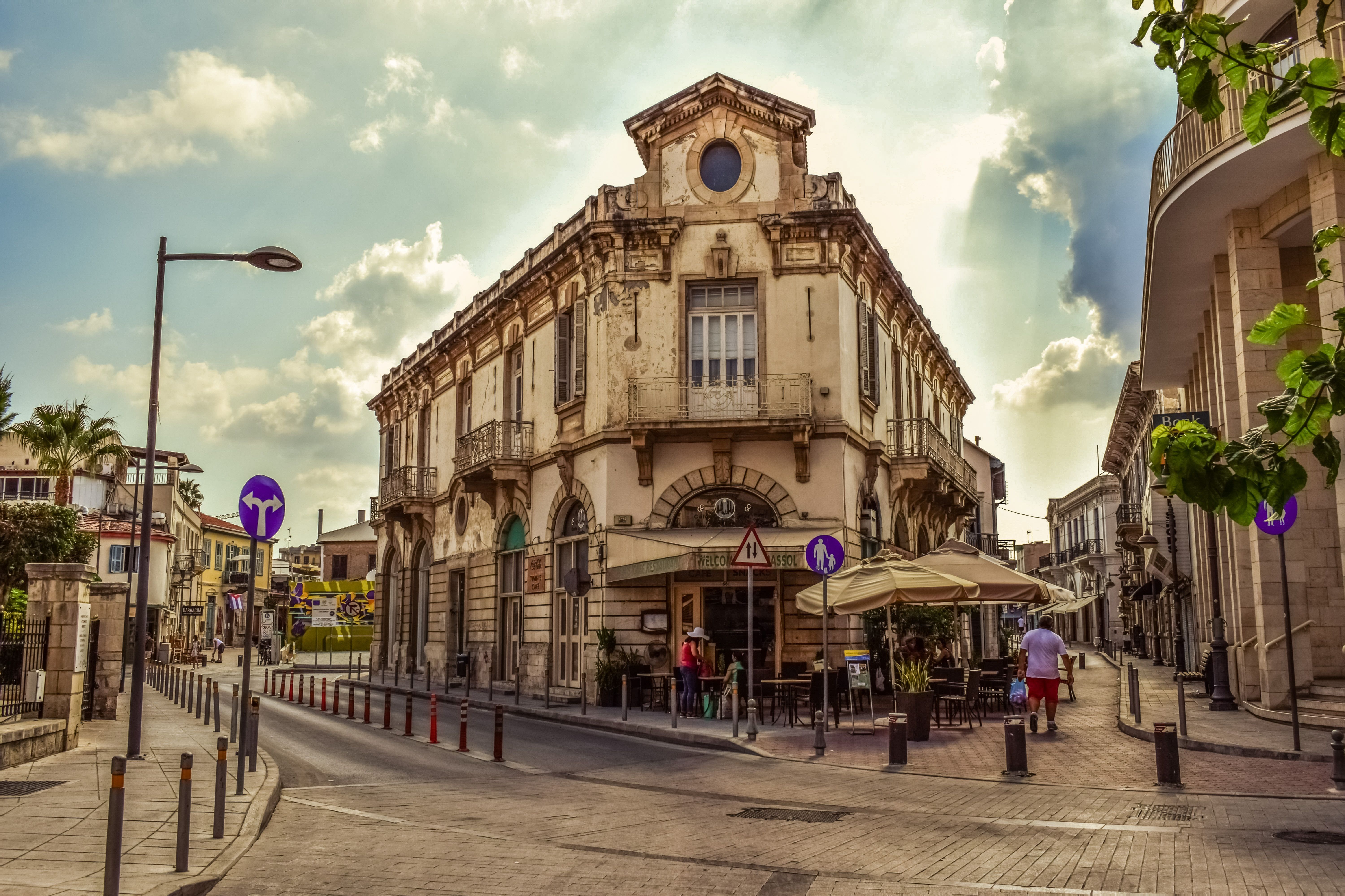 Города старше. Лимасол. Кипр город Лимассол. Лимассол старый город фото. Limassol Кипр.